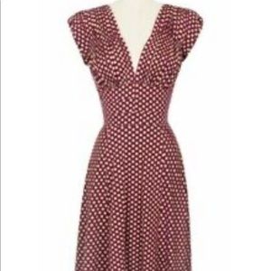 Trashy Diva Sz 14 1940’s Wine Dots